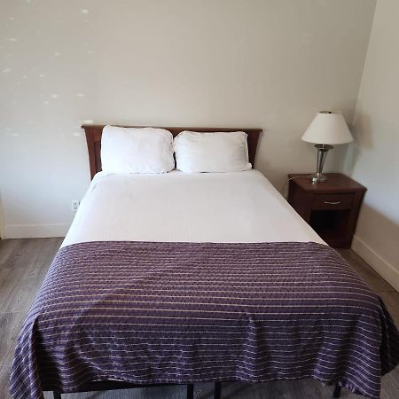 Grantview Inn Surrey Extérieur photo