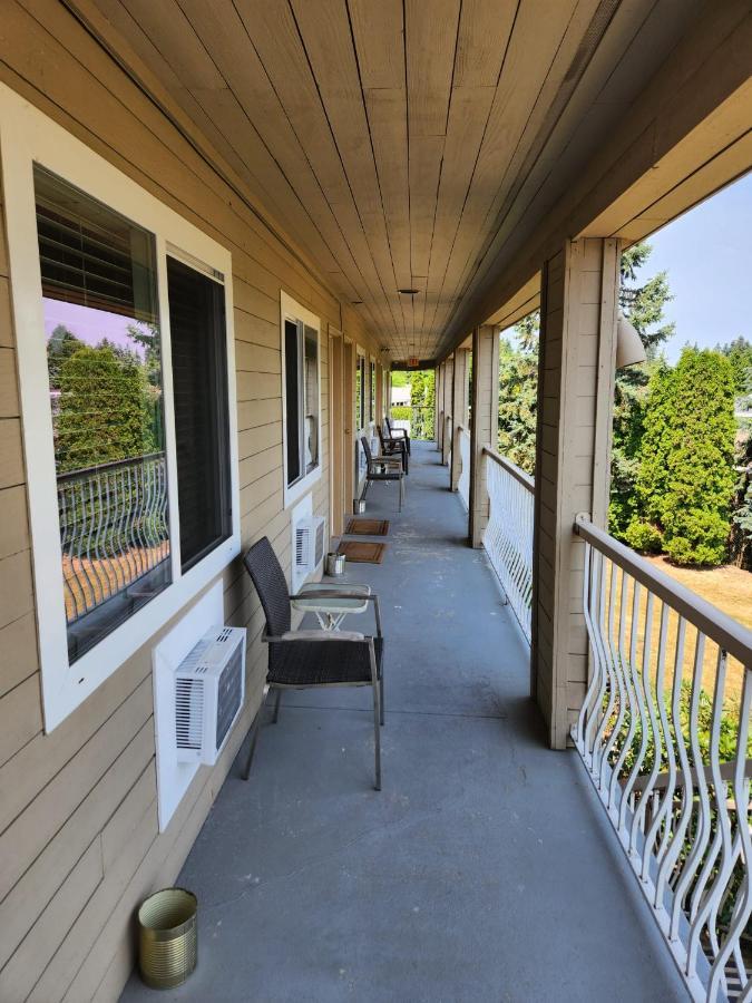 Grantview Inn Surrey Extérieur photo